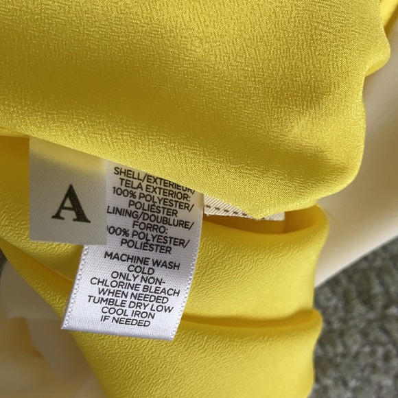 Yellow & White sleeveless top from LOFT Small - perfect for spring and summer! - Picture 4 of 6